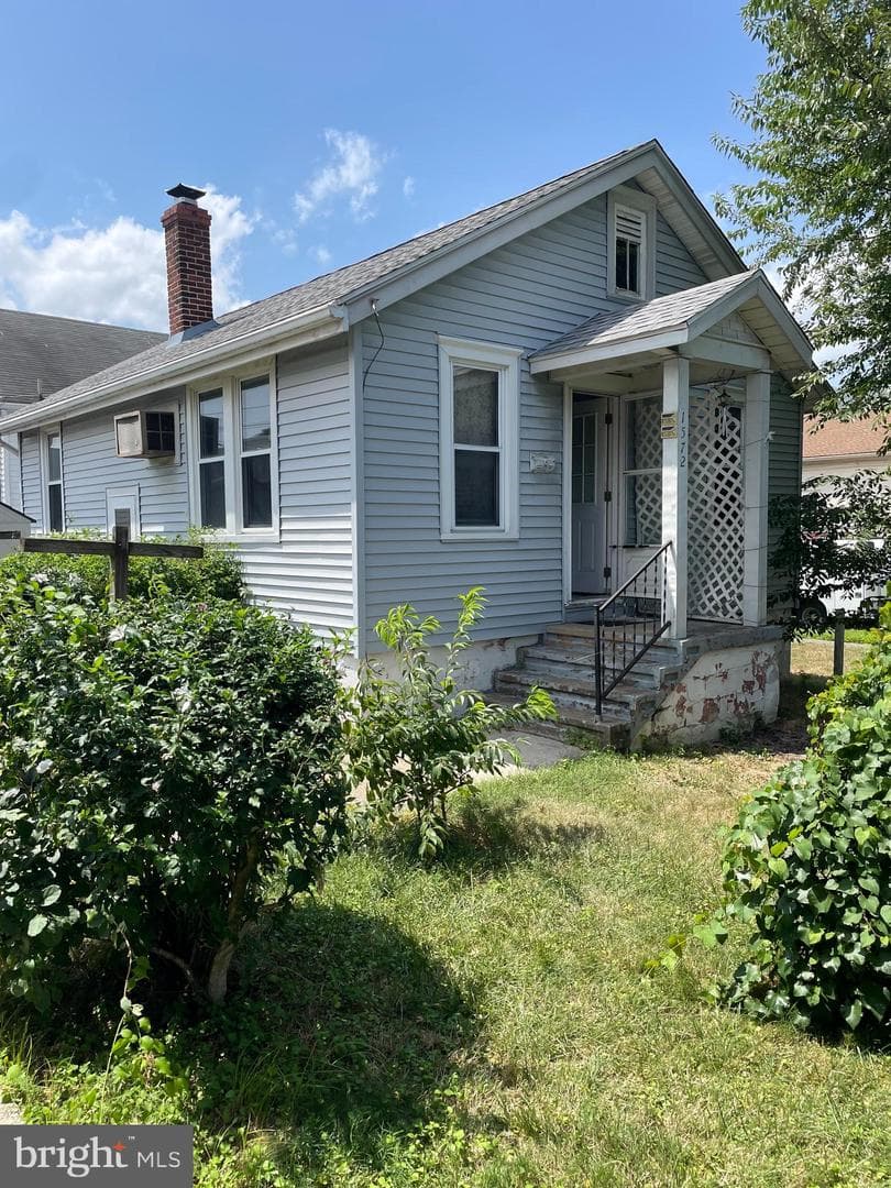 1572 Huddell Avenue photo 1