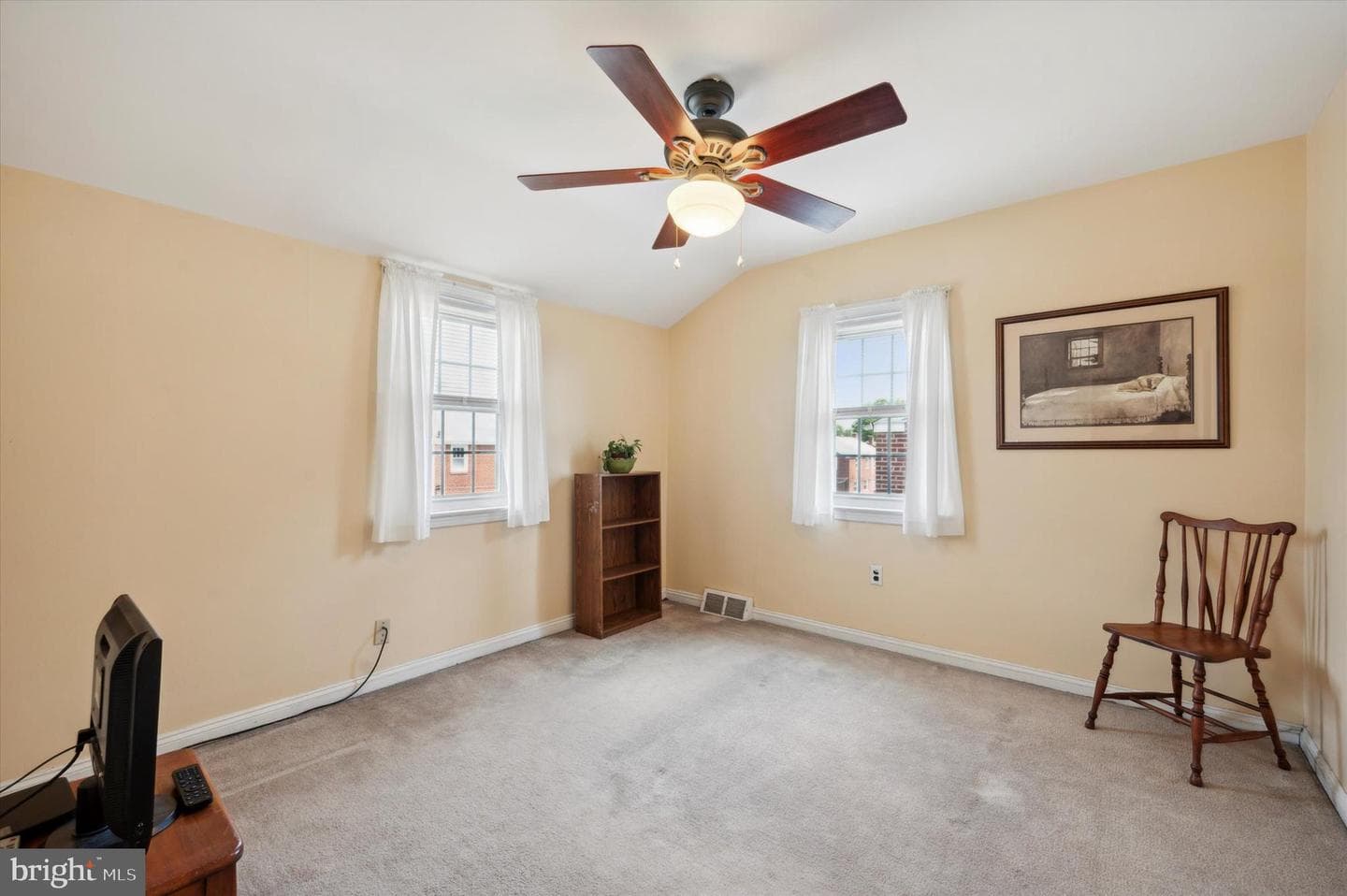 119 Foster Avenue photo 20