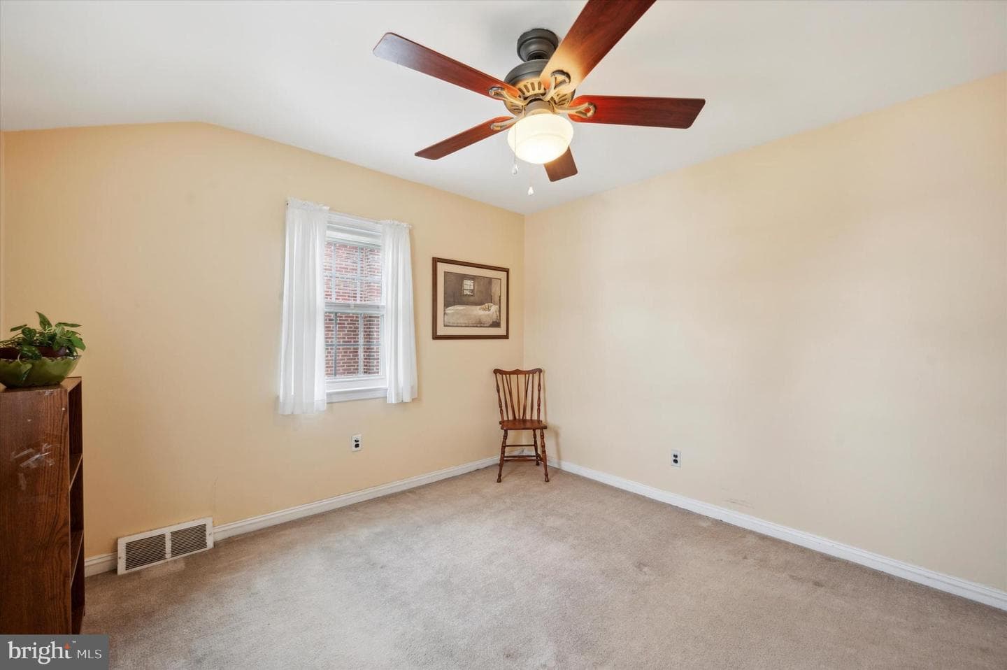 119 Foster Avenue photo 21