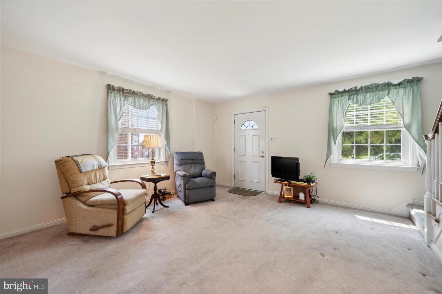 119 Foster Avenue photo 6