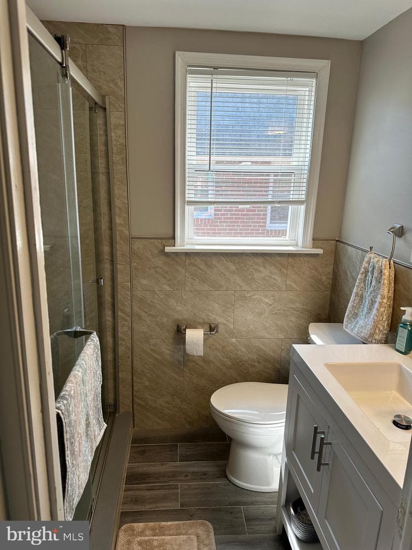 341 Comerford Terrace photo 10