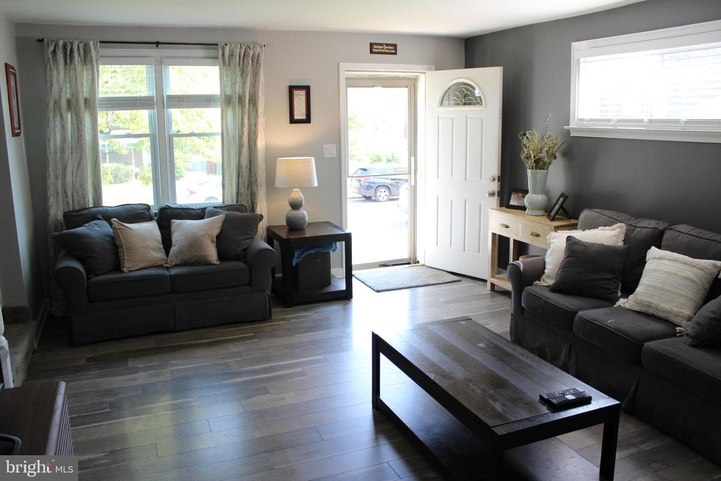 341 Comerford Terrace photo 5
