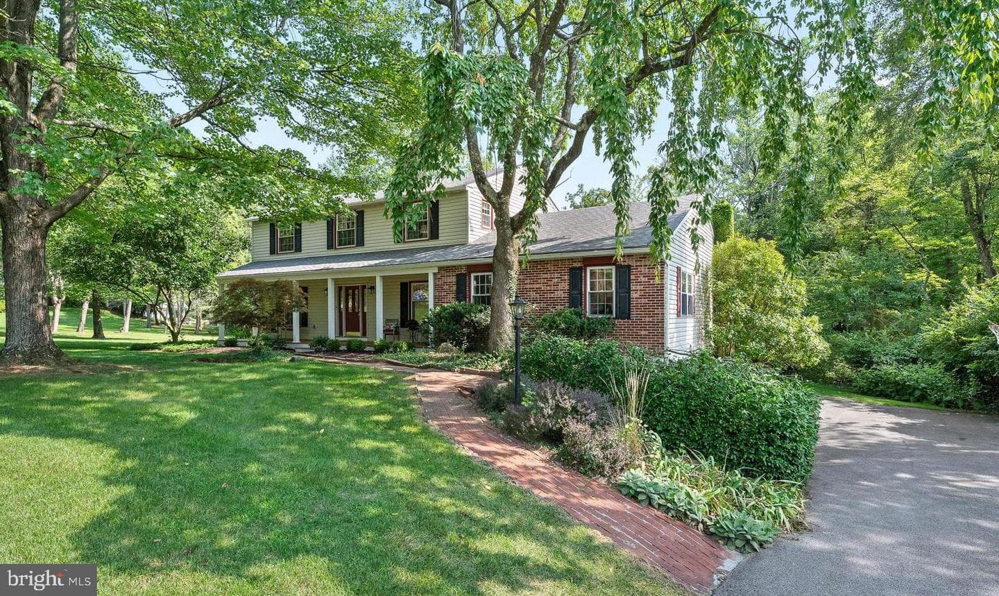 3654 Waynesfield Drive photo 1