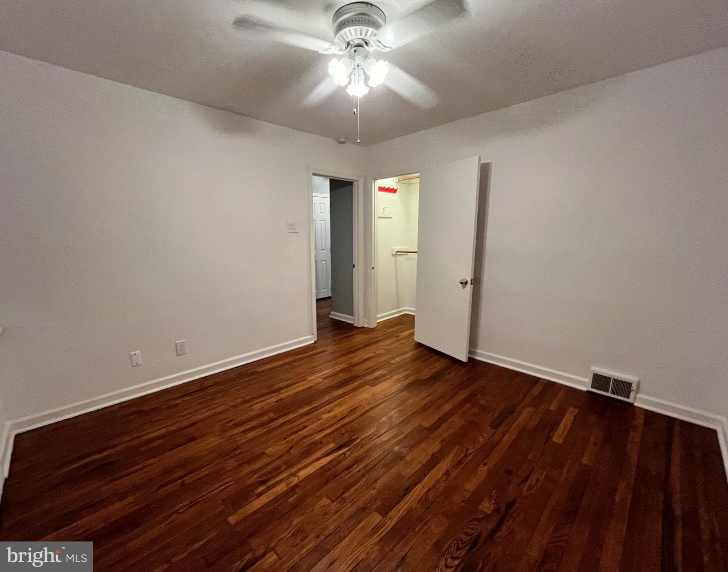 530 Woodglen Road photo 20