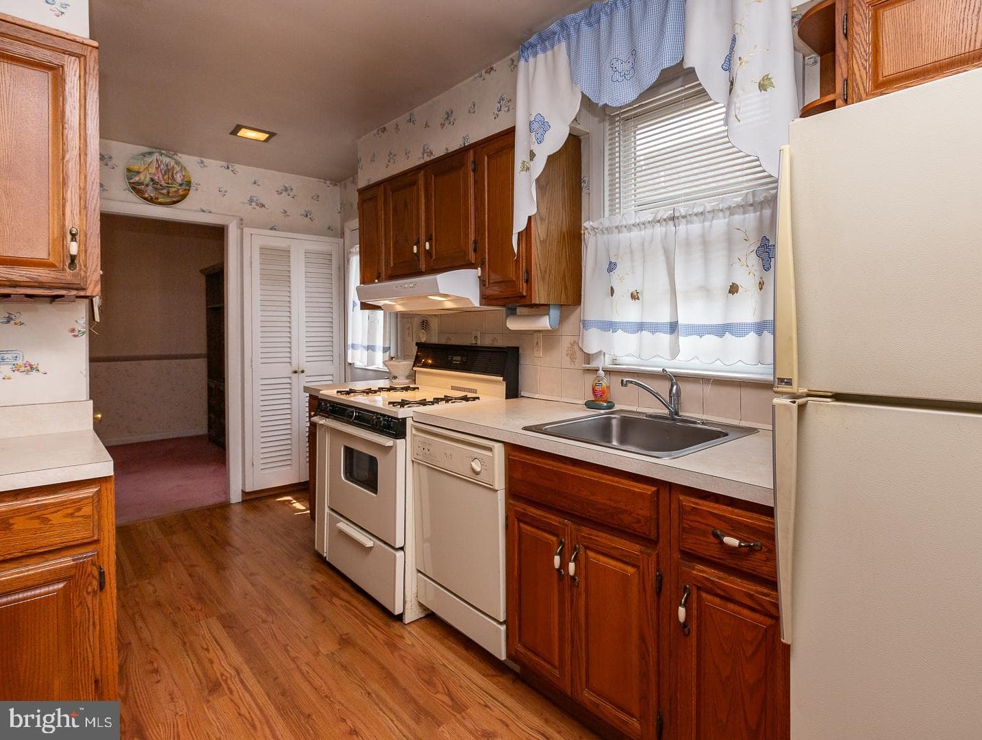 2215 Dickens Lane photo 12