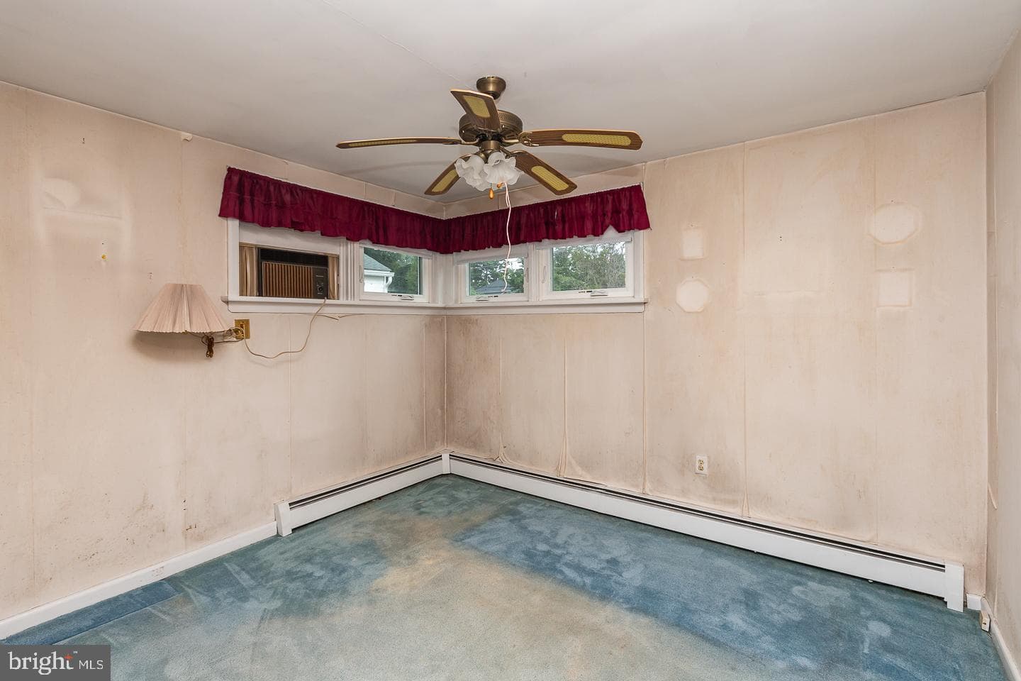 2215 Dickens Lane photo 27