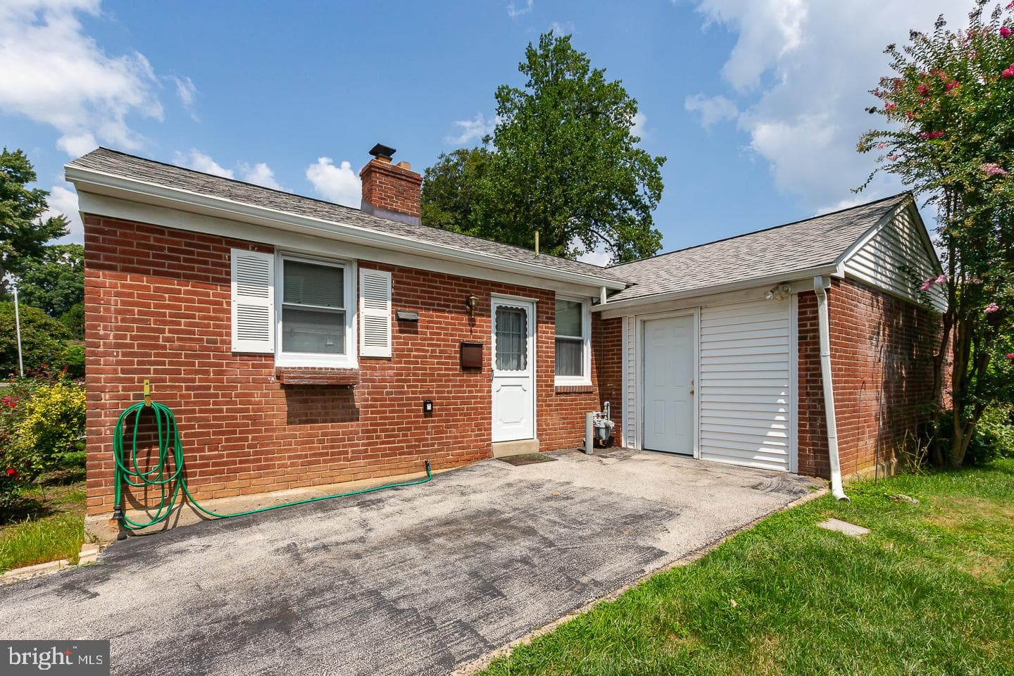 2215 Dickens Lane photo 37