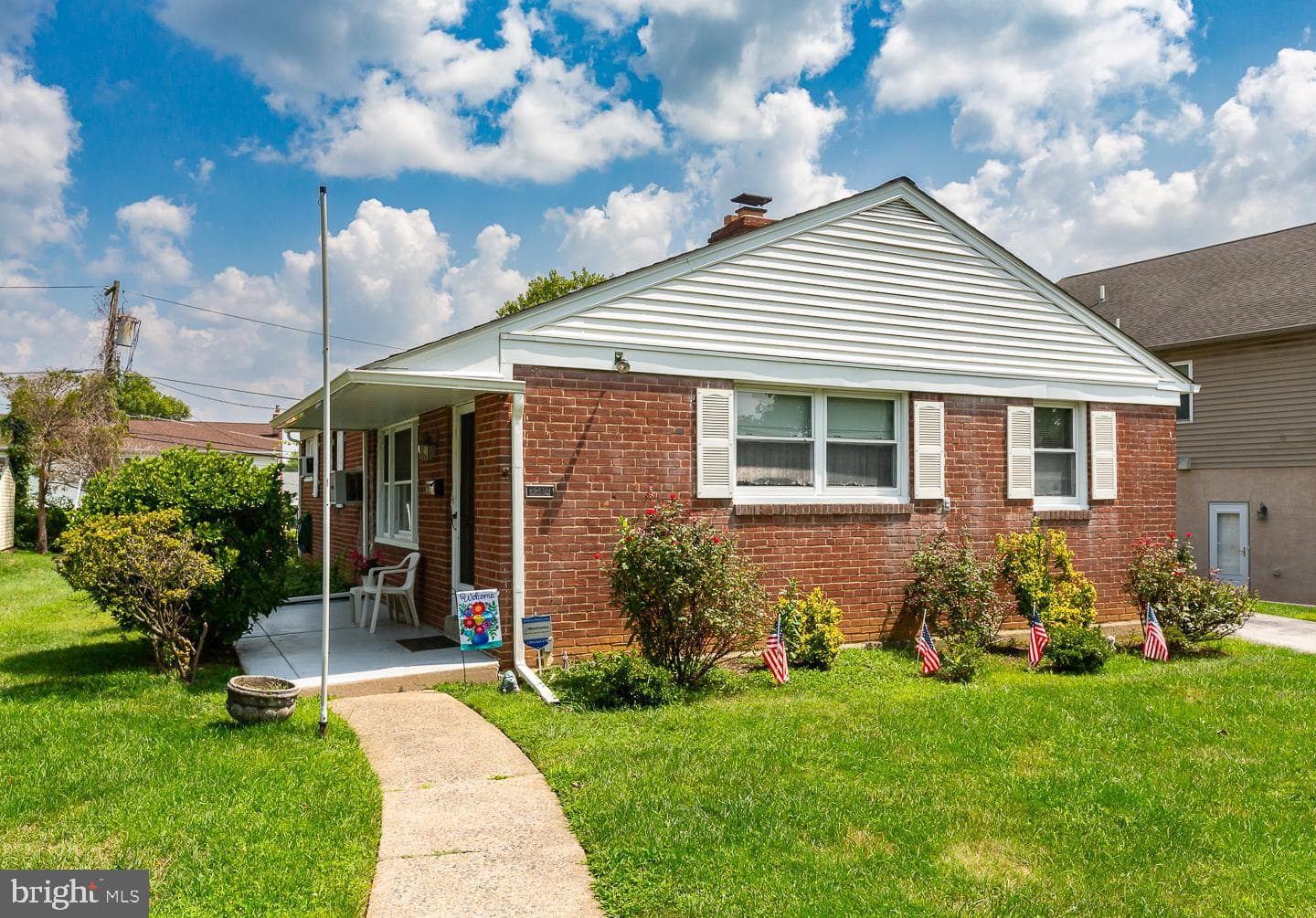 2215 Dickens Lane photo 4