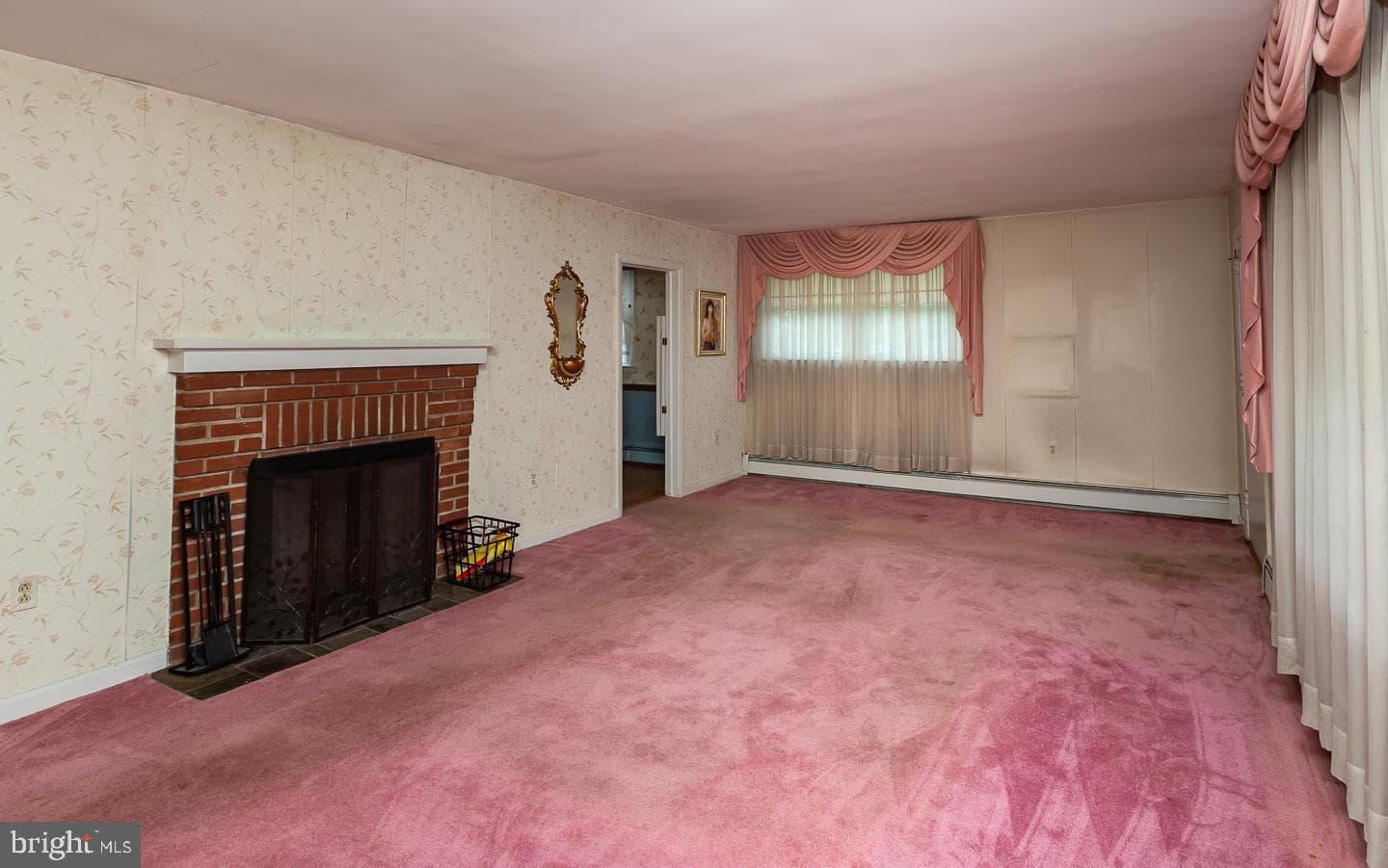 2215 Dickens Lane photo 8