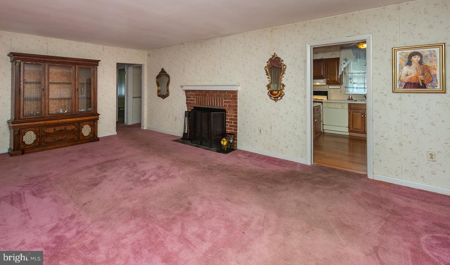2215 Dickens Lane photo 9