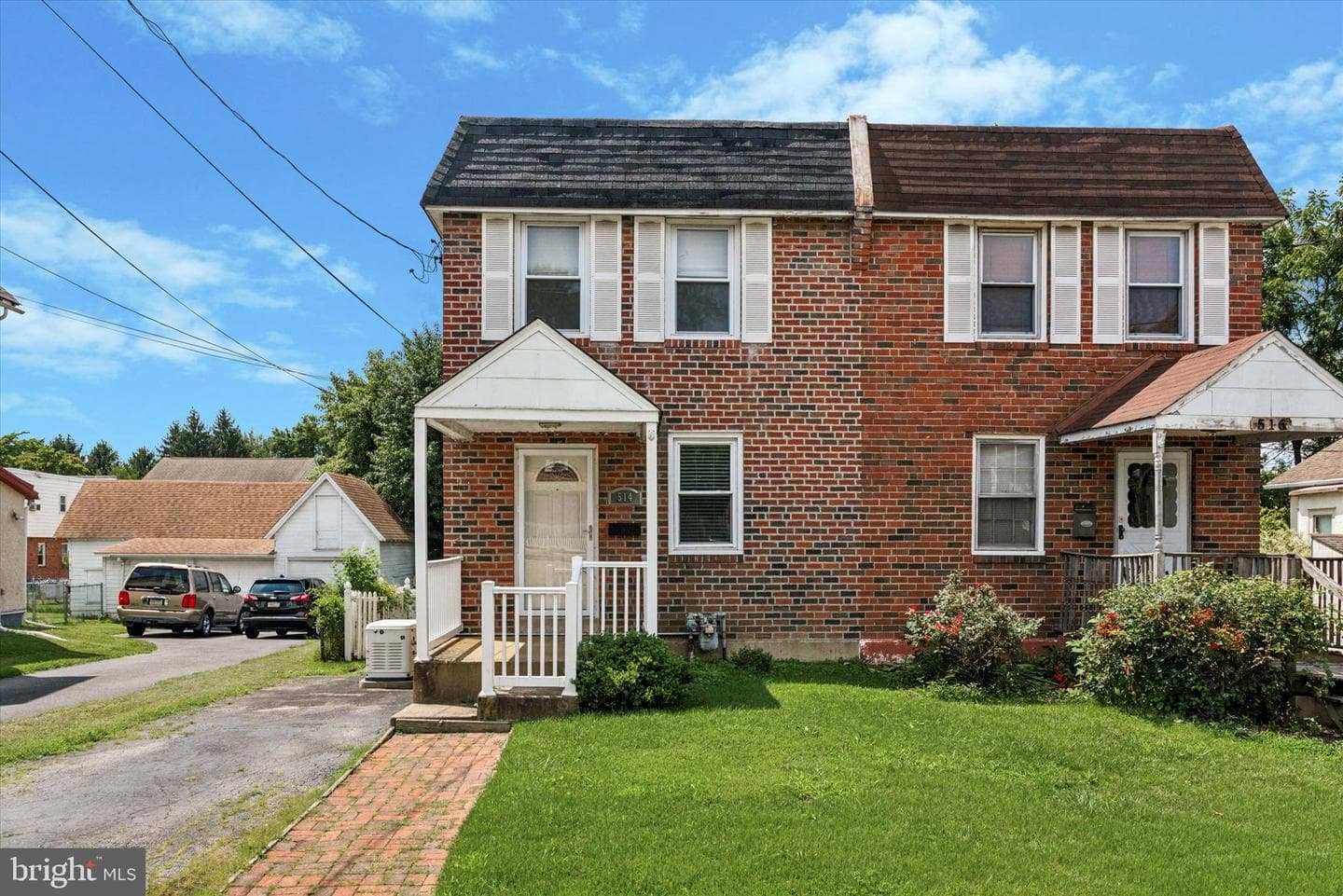 514 Blythe Avenue photo 1