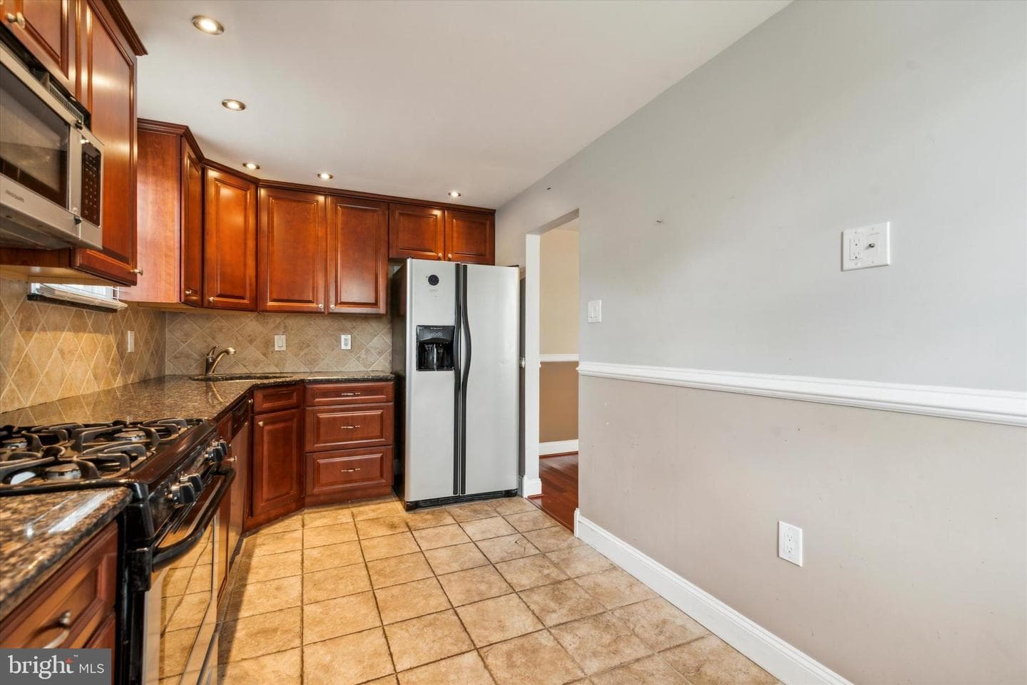 514 Blythe Avenue photo 13