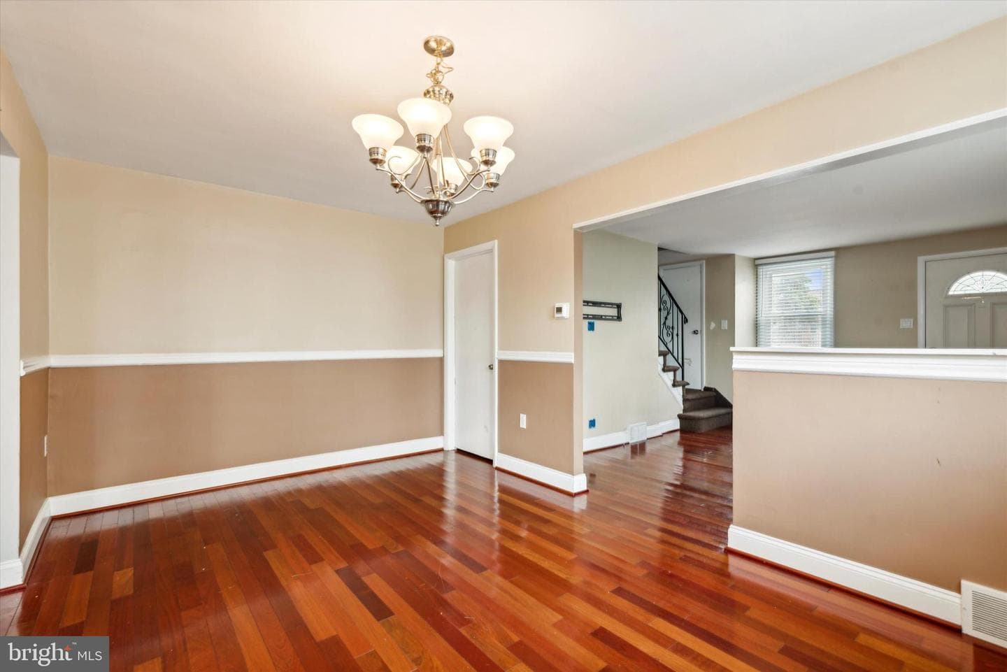 514 Blythe Avenue photo 8