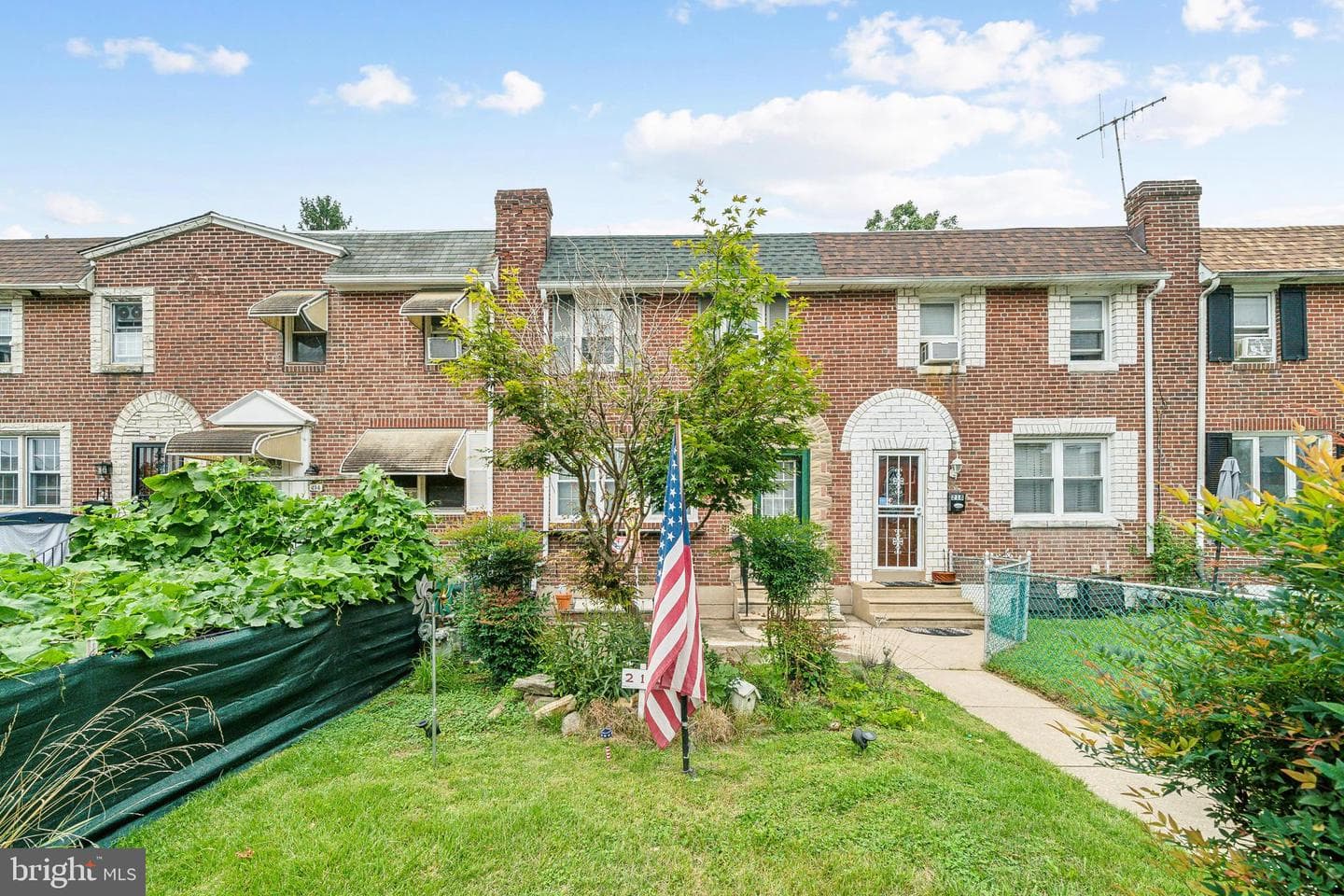 216 Sherbrook Boulevard photo 1