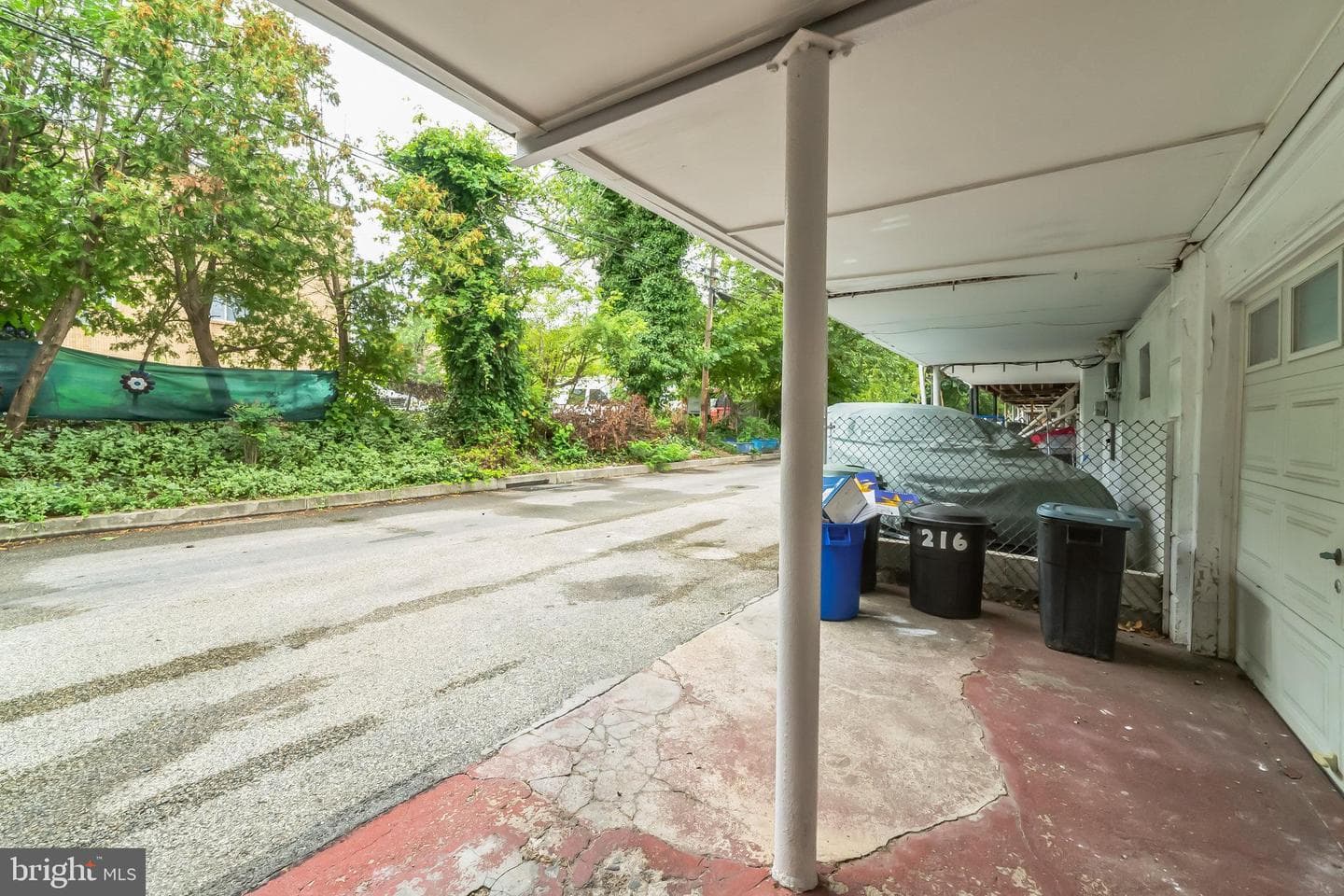 216 Sherbrook Boulevard photo 37