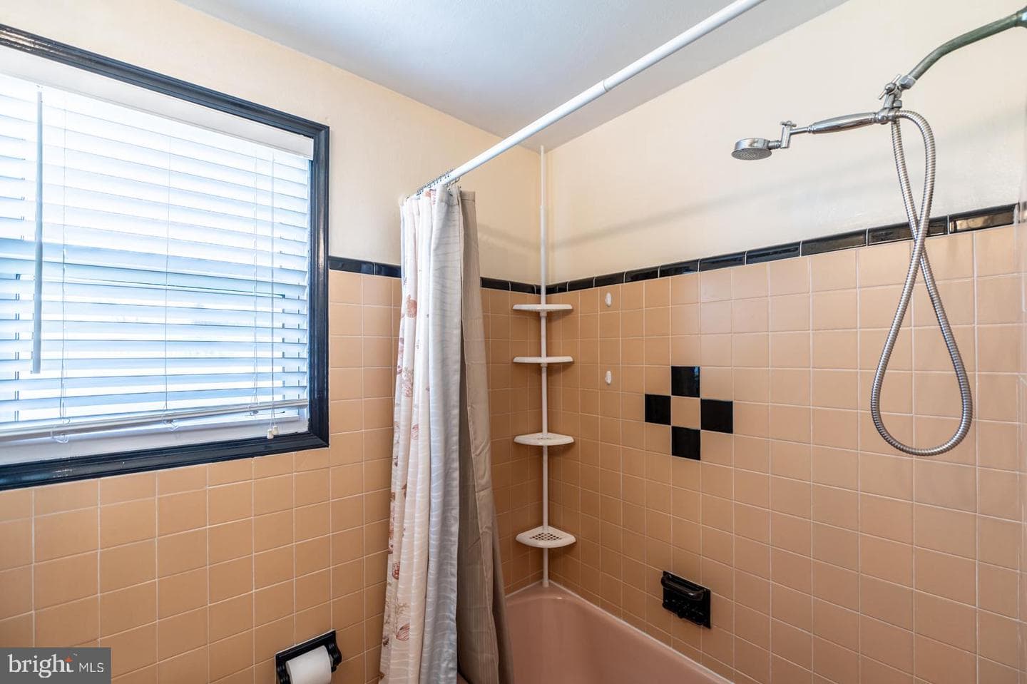 3451 Victor Avenue photo 21
