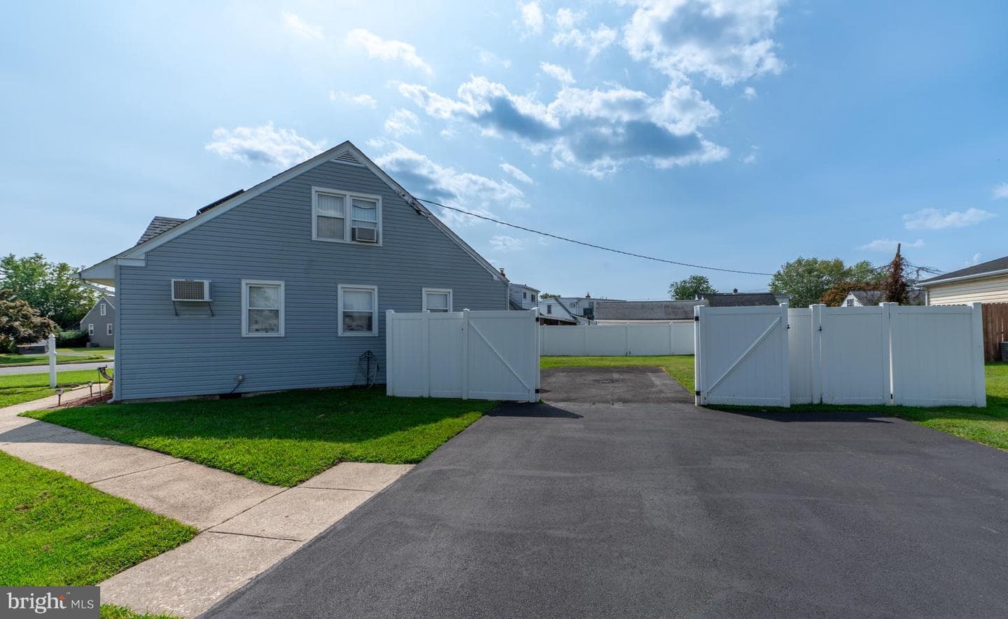 3451 Victor Avenue photo 5
