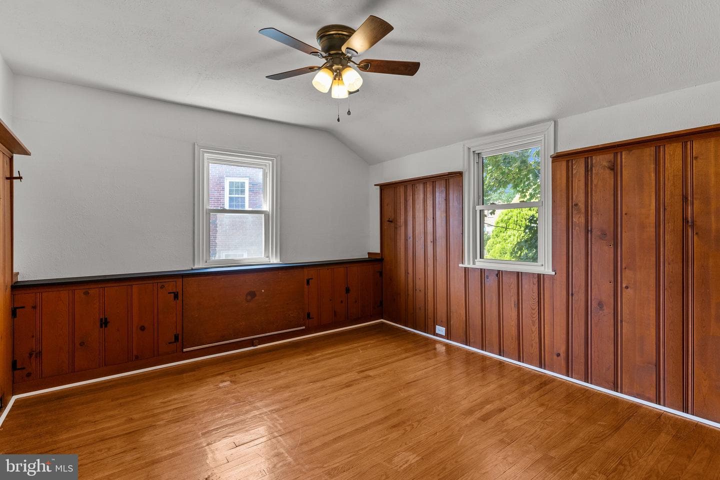 1310 Roosevelt Avenue photo 11