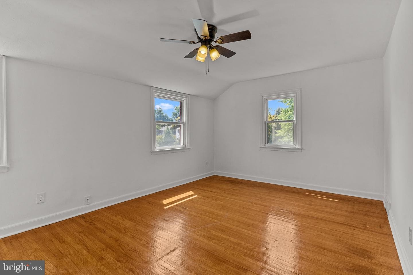 1310 Roosevelt Avenue photo 13