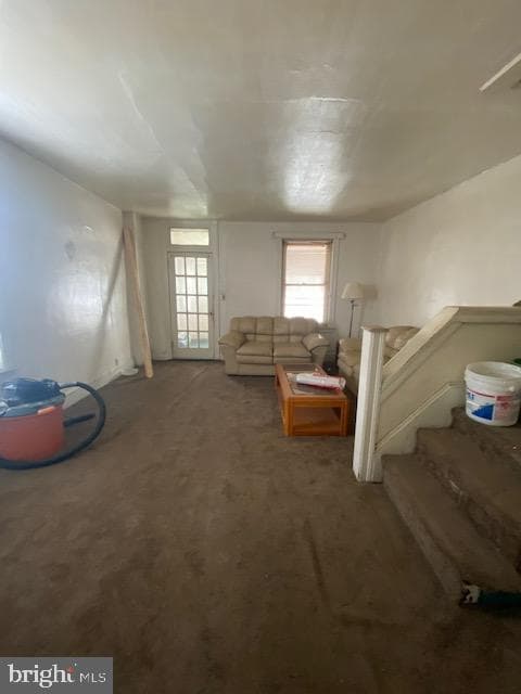 631 Sharon Avenue photo 4