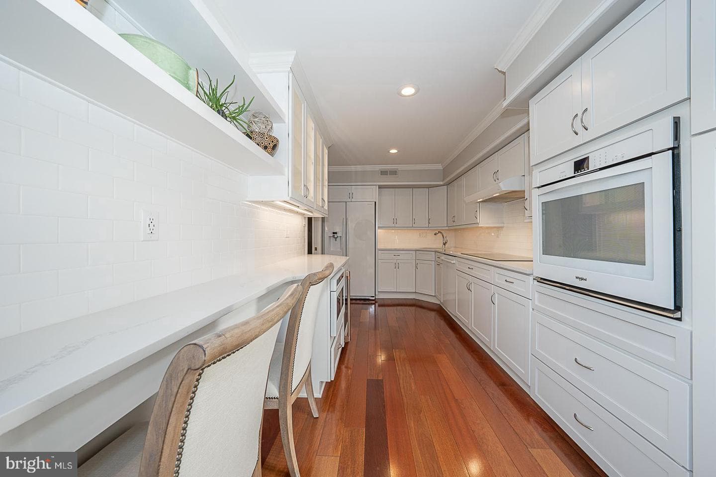 138 Montrose Avenue ##54 photo 11