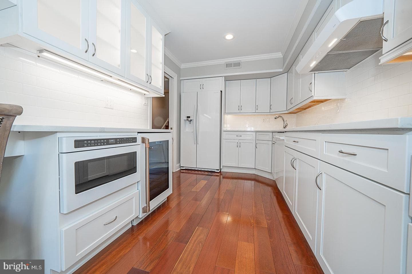 138 Montrose Avenue ##54 photo 12