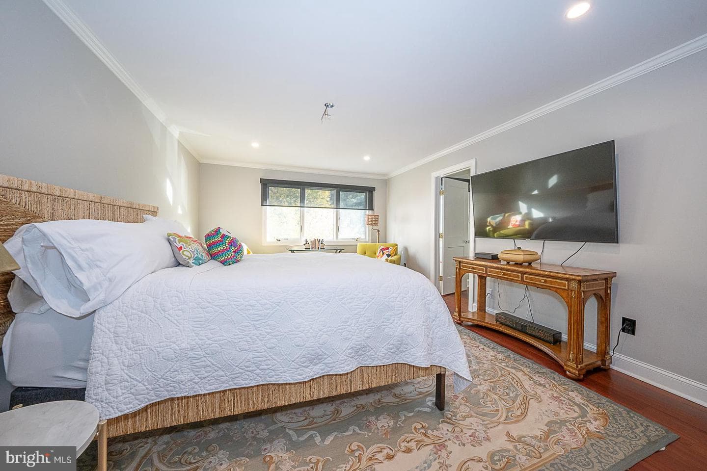 138 Montrose Avenue ##54 photo 28