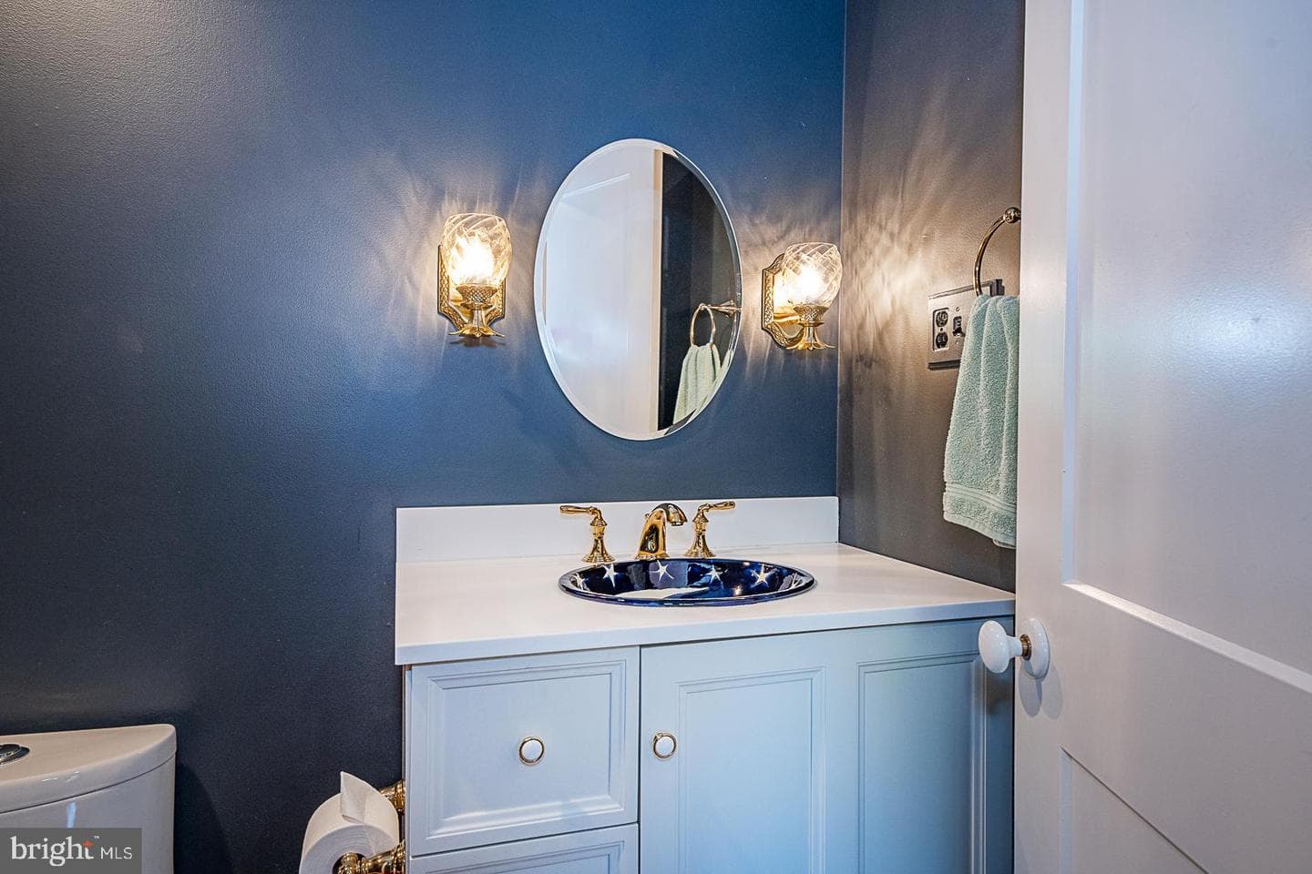 138 Montrose Avenue ##54 photo 31