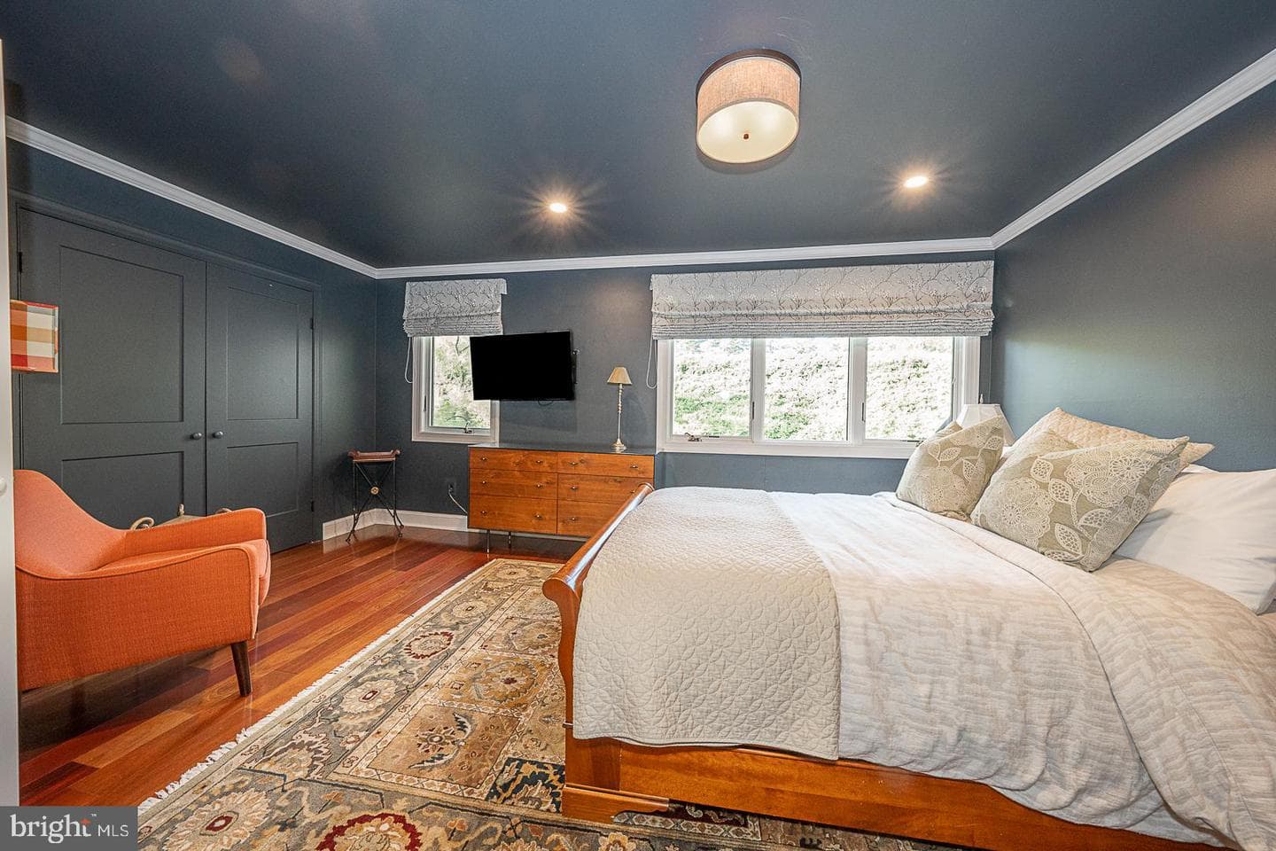 138 Montrose Avenue ##54 photo 32