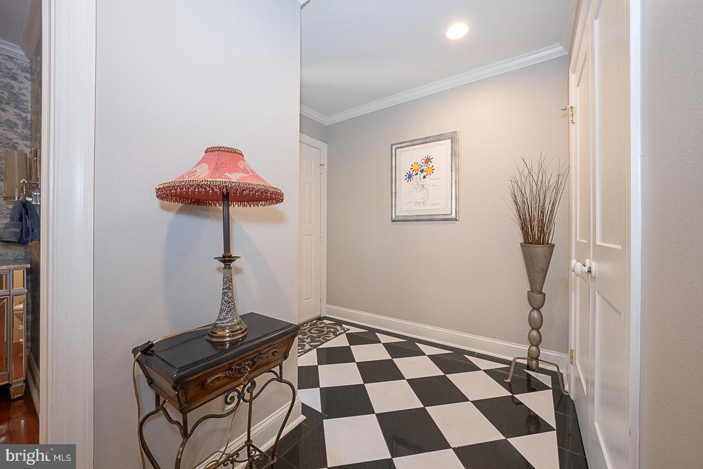 138 Montrose Avenue ##54 photo 5