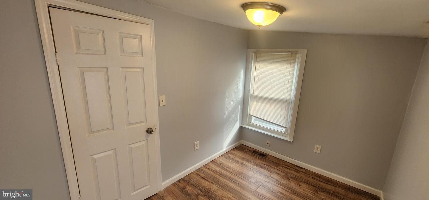 220 Kerlin Street photo 12