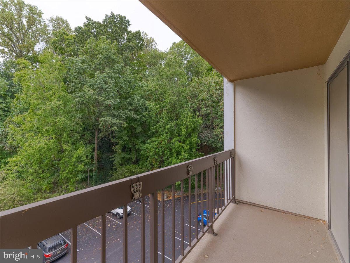 800 Avondale Road #5-0 photo 21