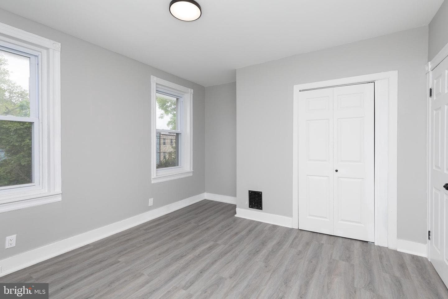 405 S 4th Street photo 13