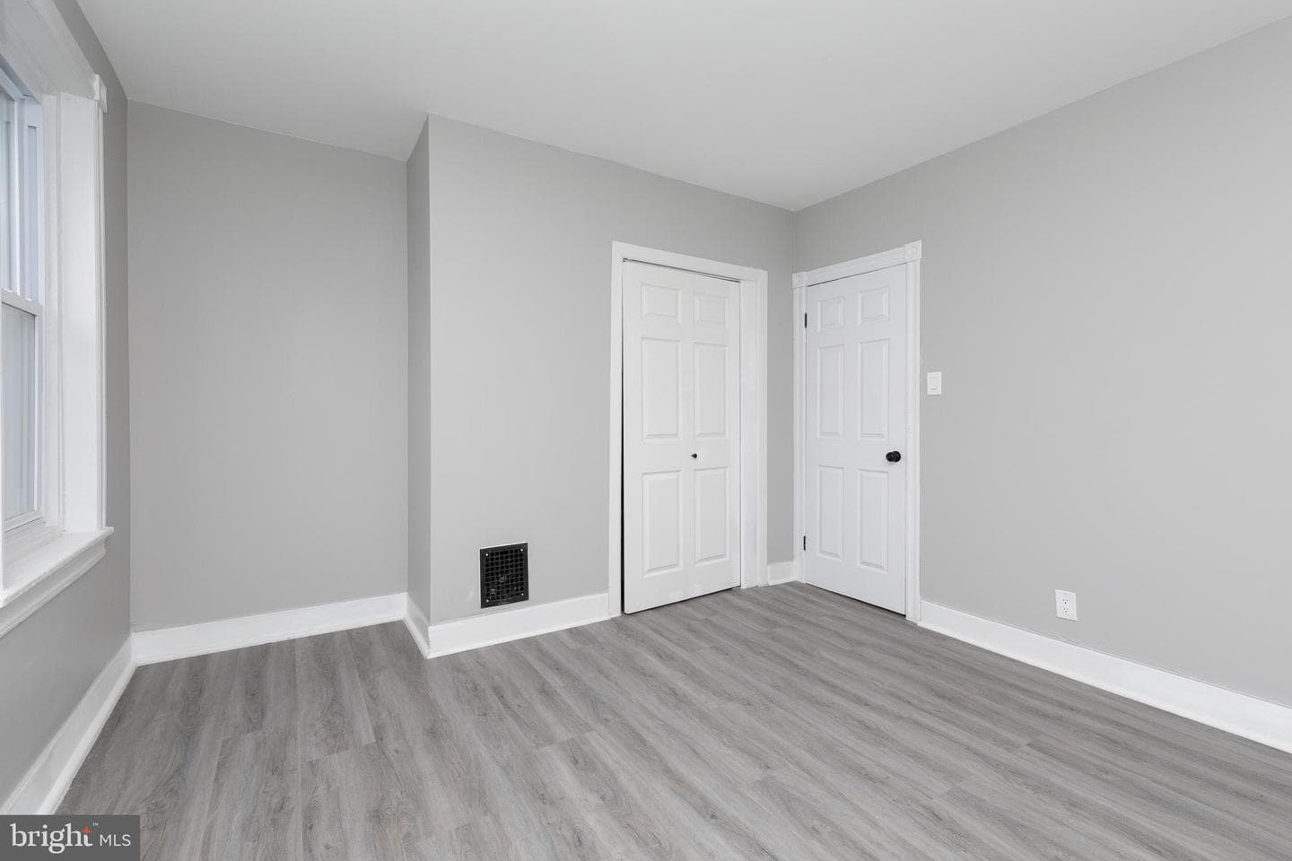 405 S 4th Street photo 14