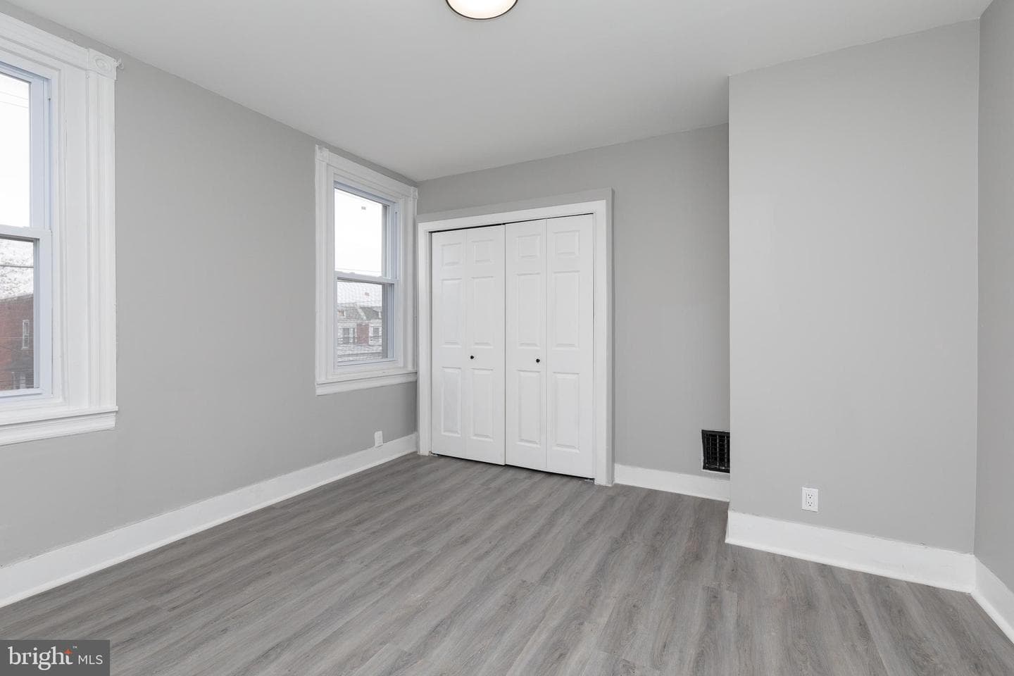 405 S 4th Street photo 19