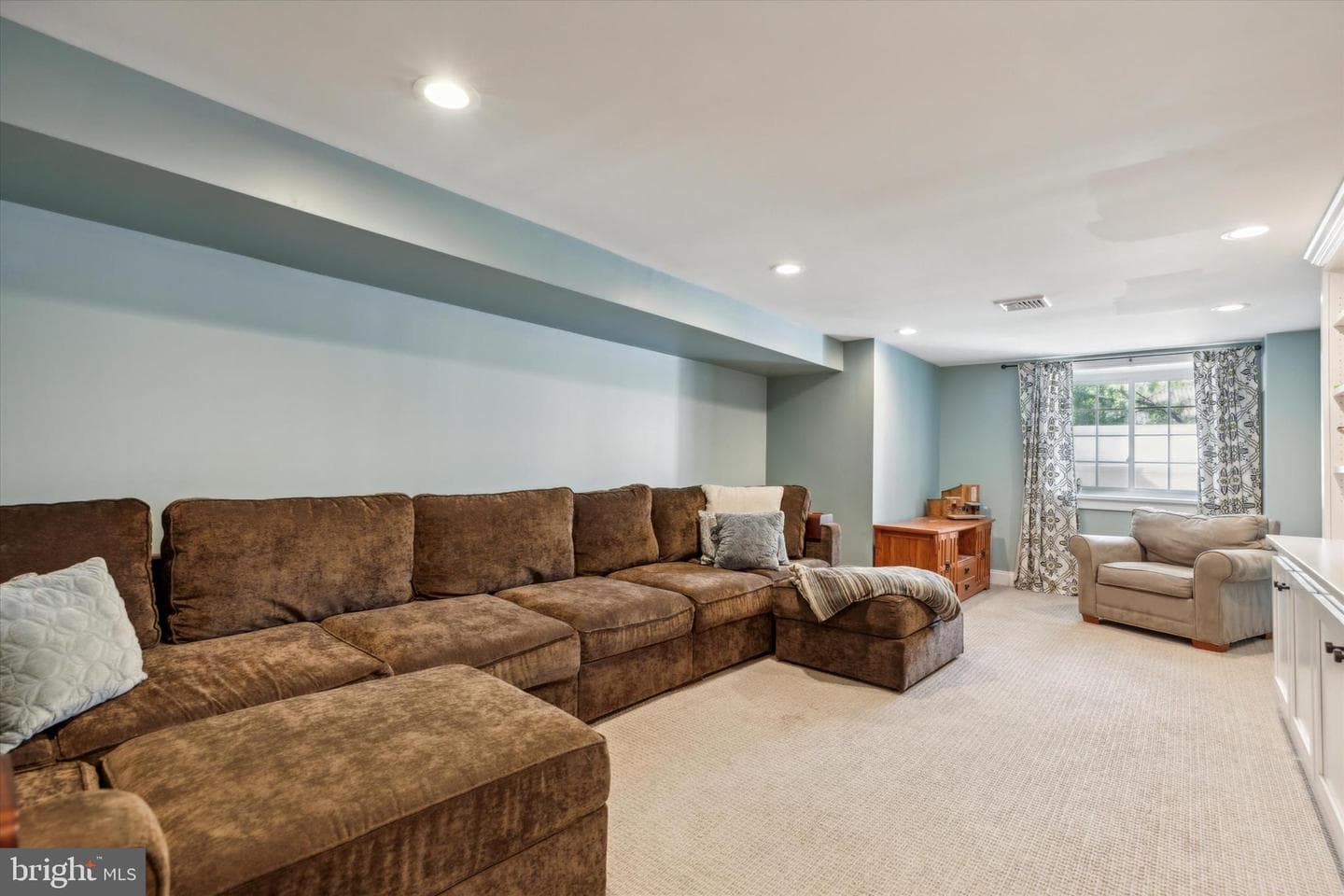 548 N Wayne Avenue photo 45