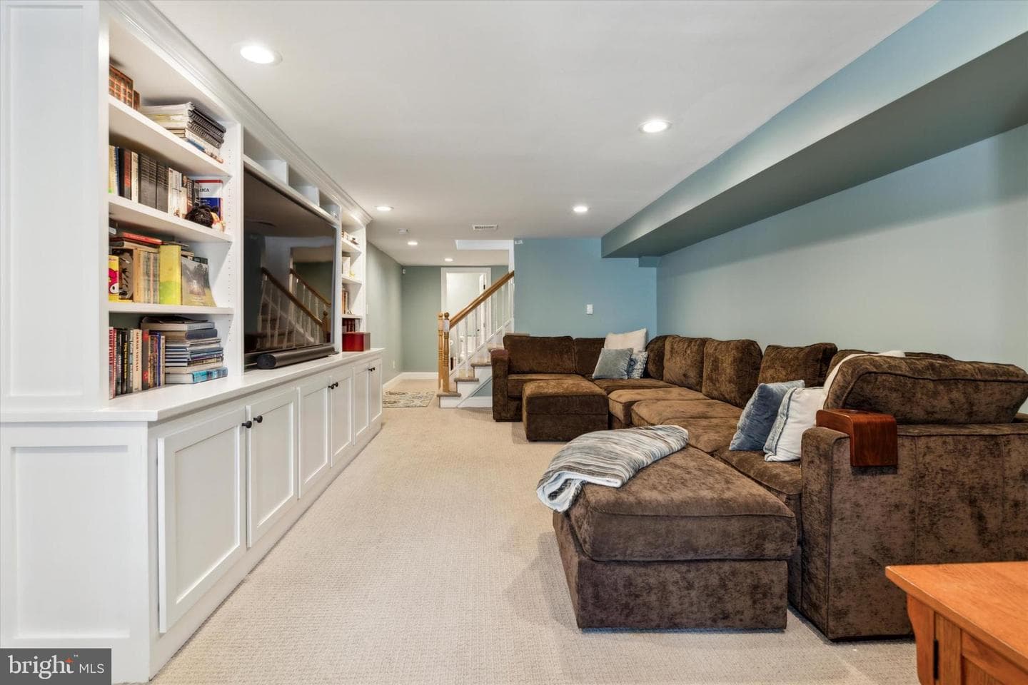548 N Wayne Avenue photo 46
