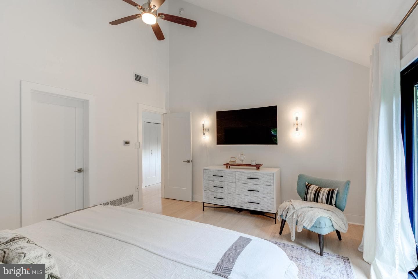 5 Diamond Drive photo 41