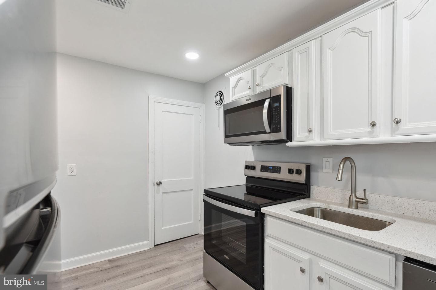 1104 Serrill Avenue photo 10