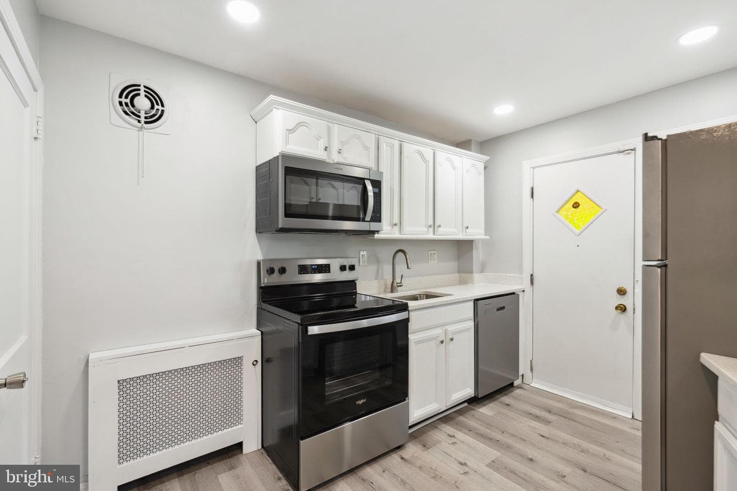 1104 Serrill Avenue photo 8
