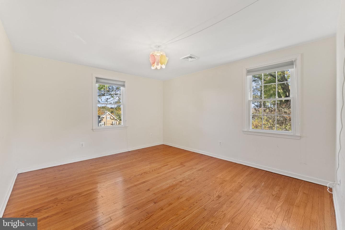 411 Saint Davids Avenue photo 17