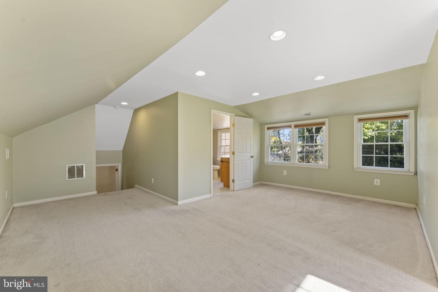 411 Saint Davids Avenue photo 20
