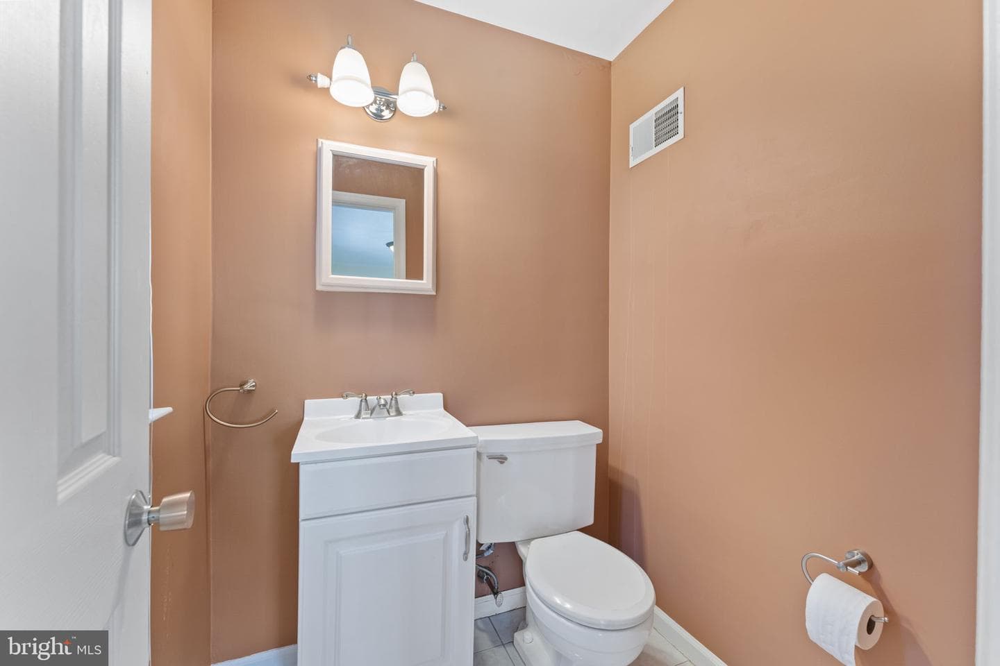 411 Saint Davids Avenue photo 27