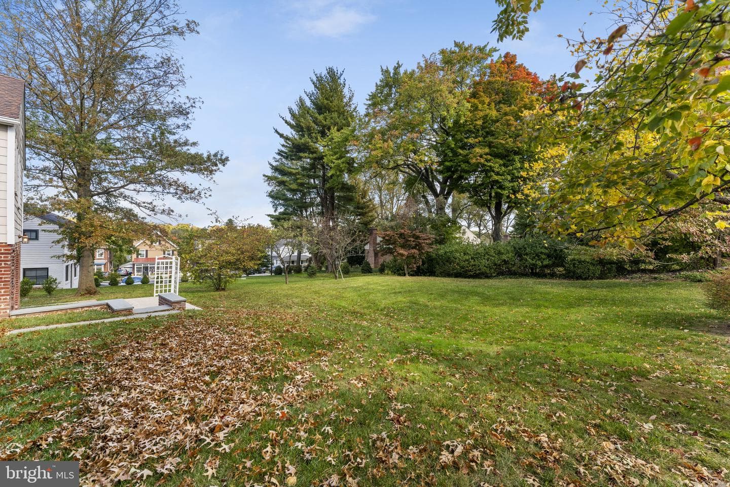 411 Saint Davids Avenue photo 33