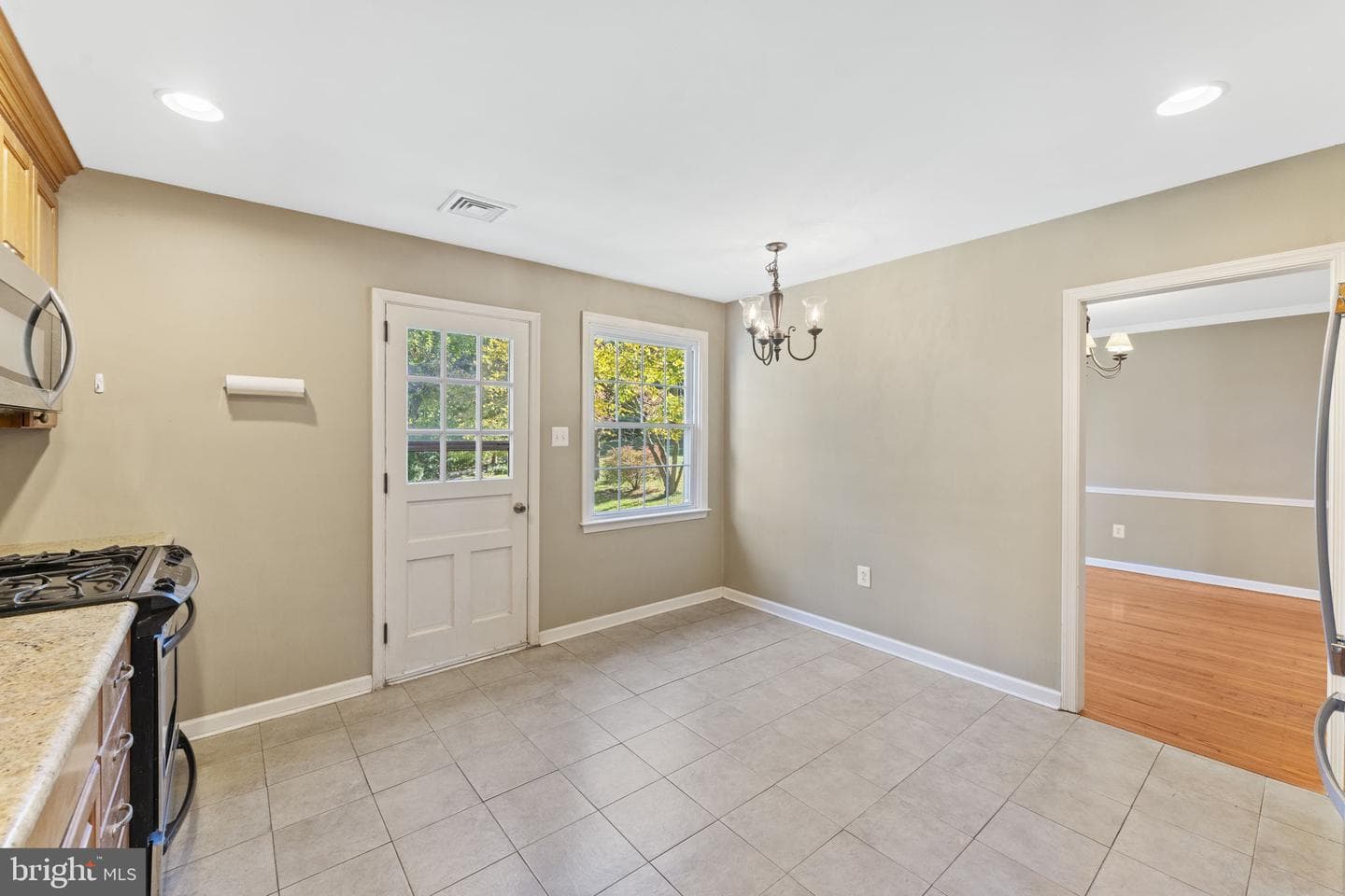 411 Saint Davids Avenue photo 6