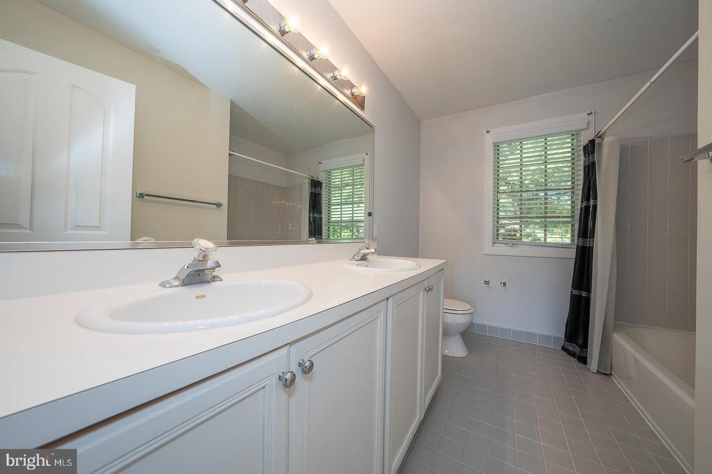 5021 Brittany Lane photo 48