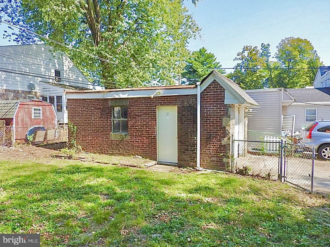 905 Springfield Road photo 31
