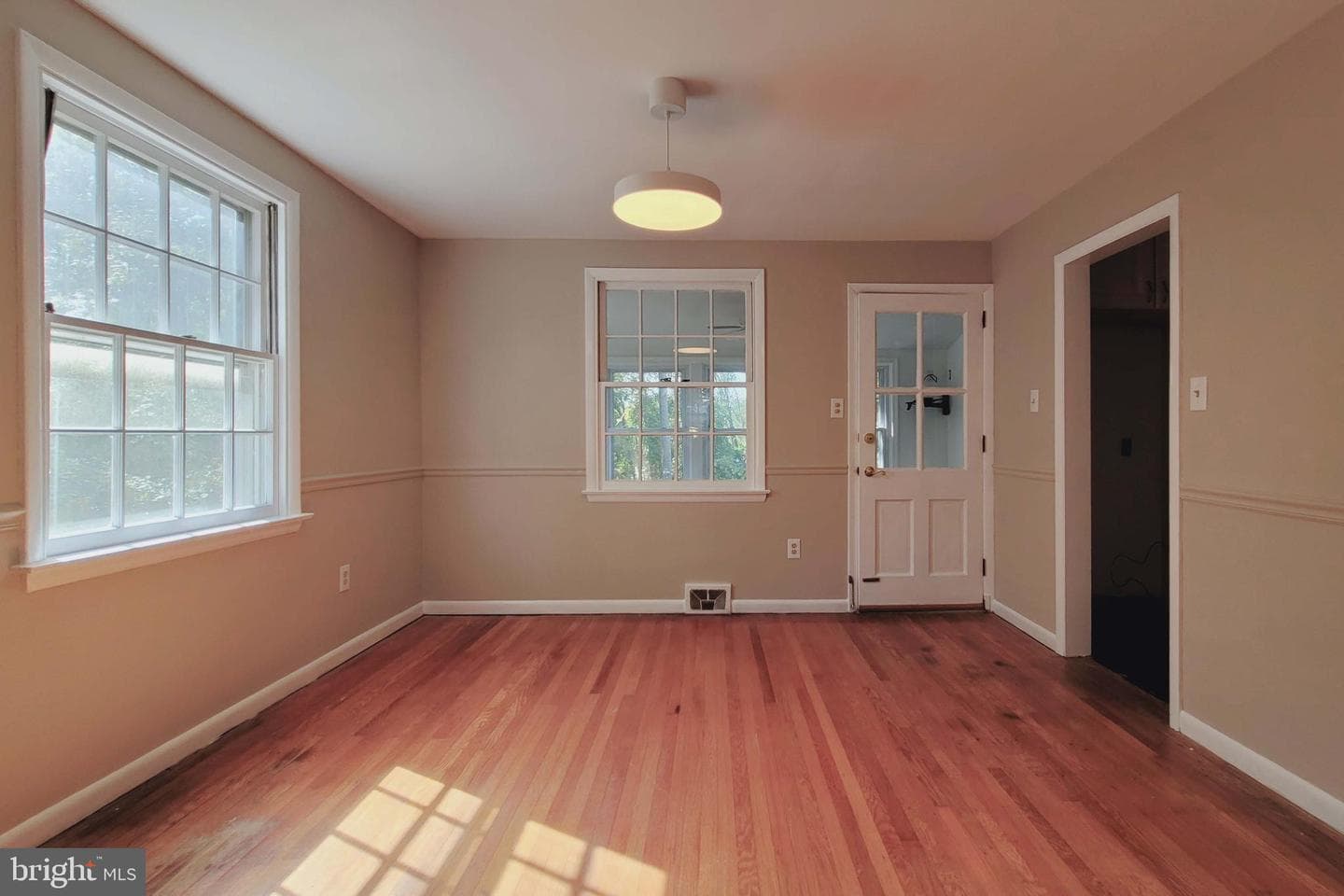 120 Snyder Lane photo 7