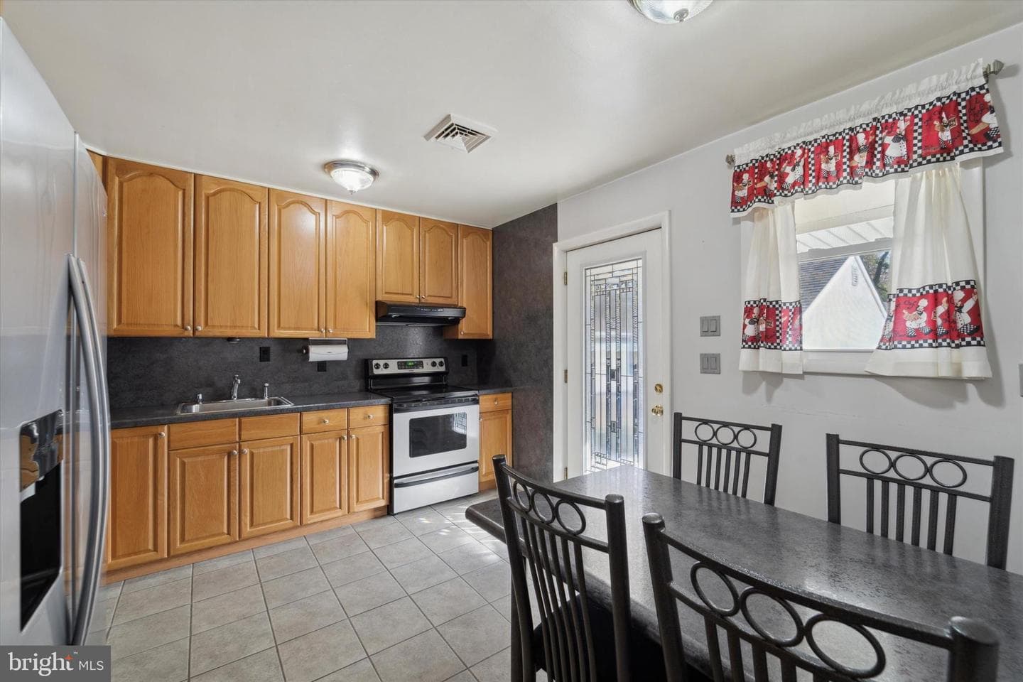 205 Beech Street photo 11