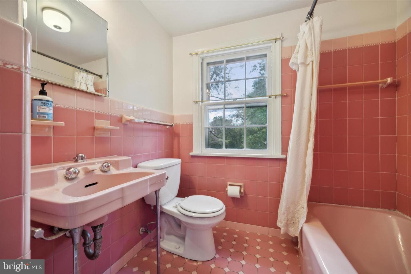 722 Sproul Road photo 19